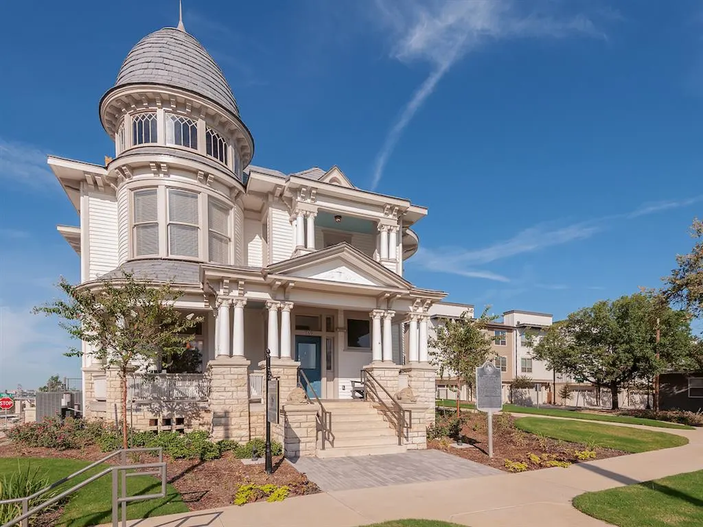 Property Image 1
